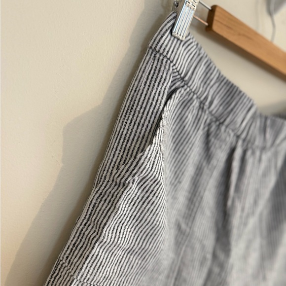 J Crew Factory women’s Linen blend pull on short black and white stripe Sz S NWT - Picture 6 of 13